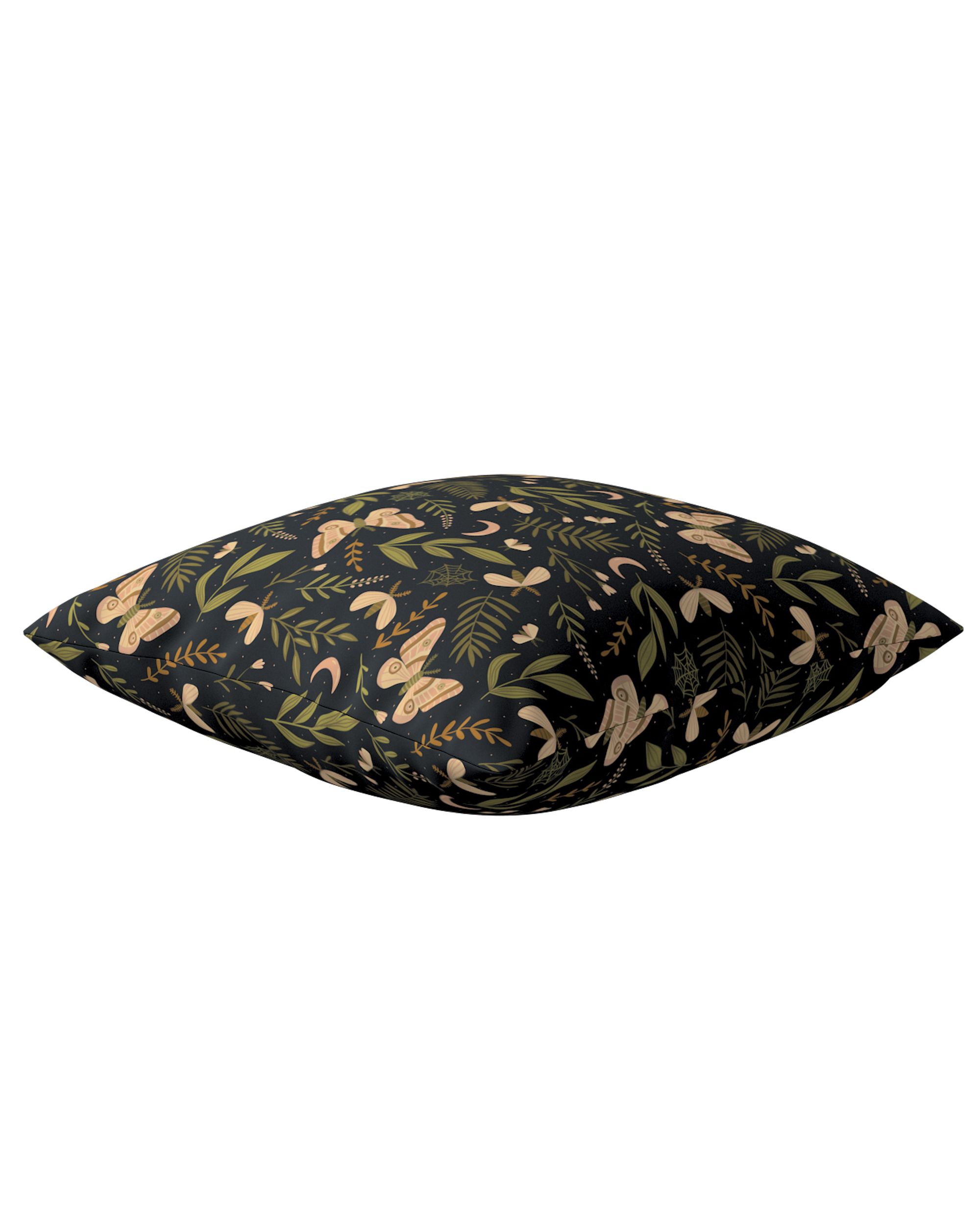 Housse de coussin Milly couleur noir tissu à motifs (hover)