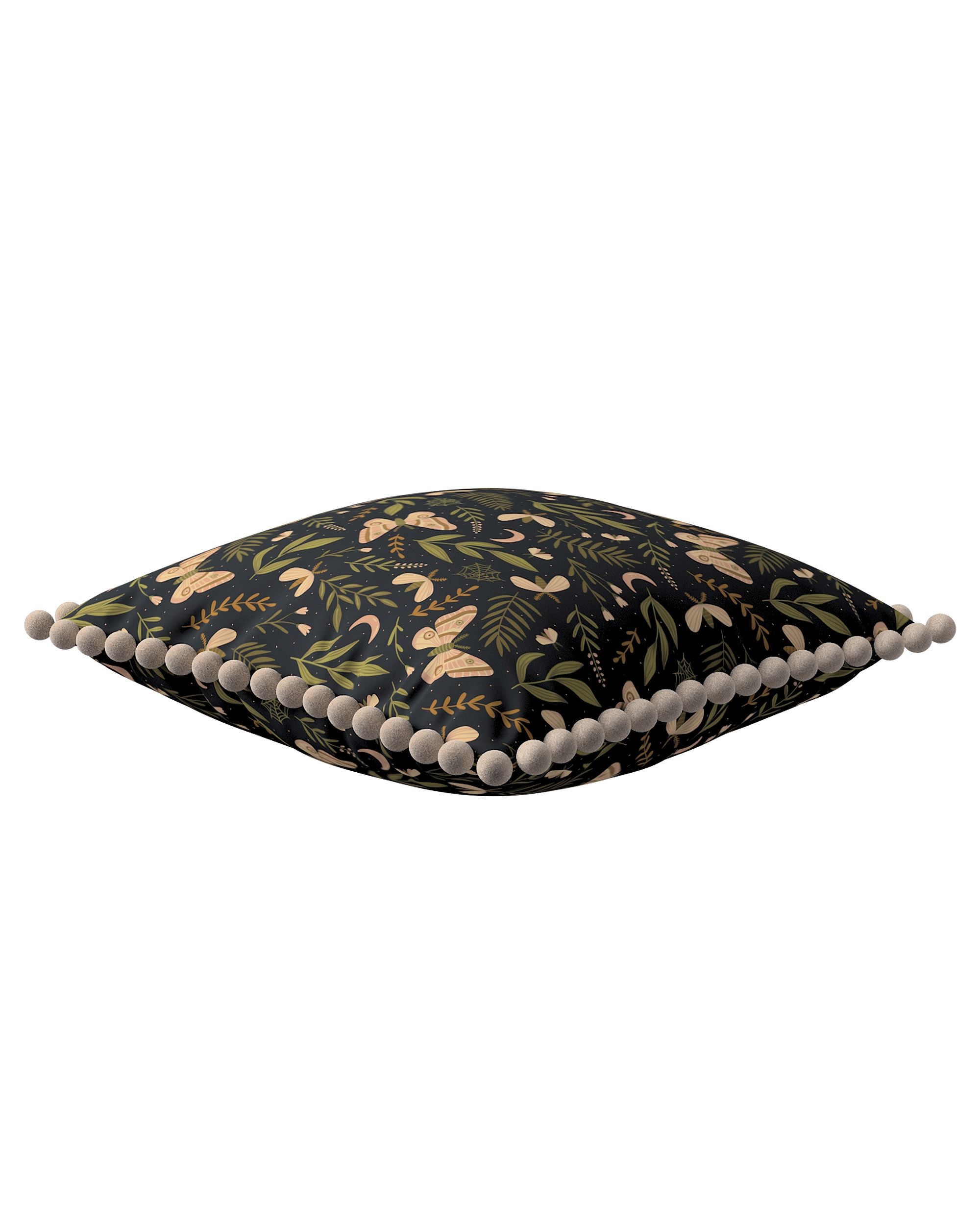 Housse de coussin Daisy couleur noir tissu à motifs (hover)