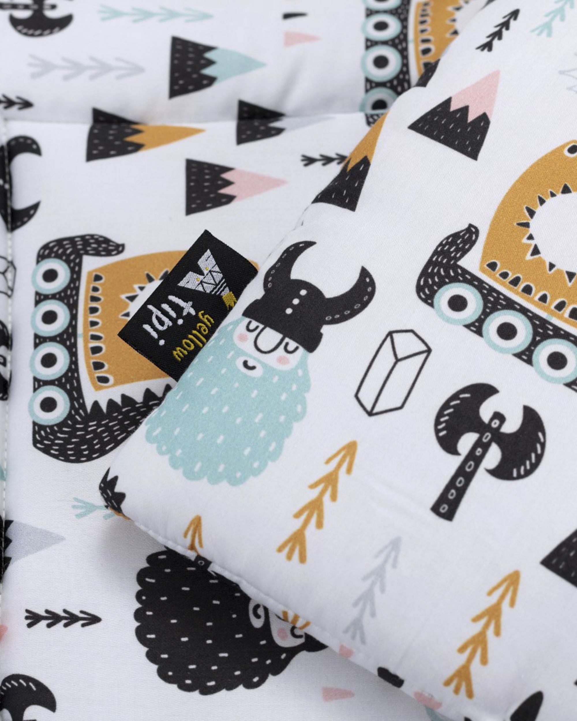 Housse + couette et taie + oreiller pour lit bébé couleur blanc tissu à motifs (hover)