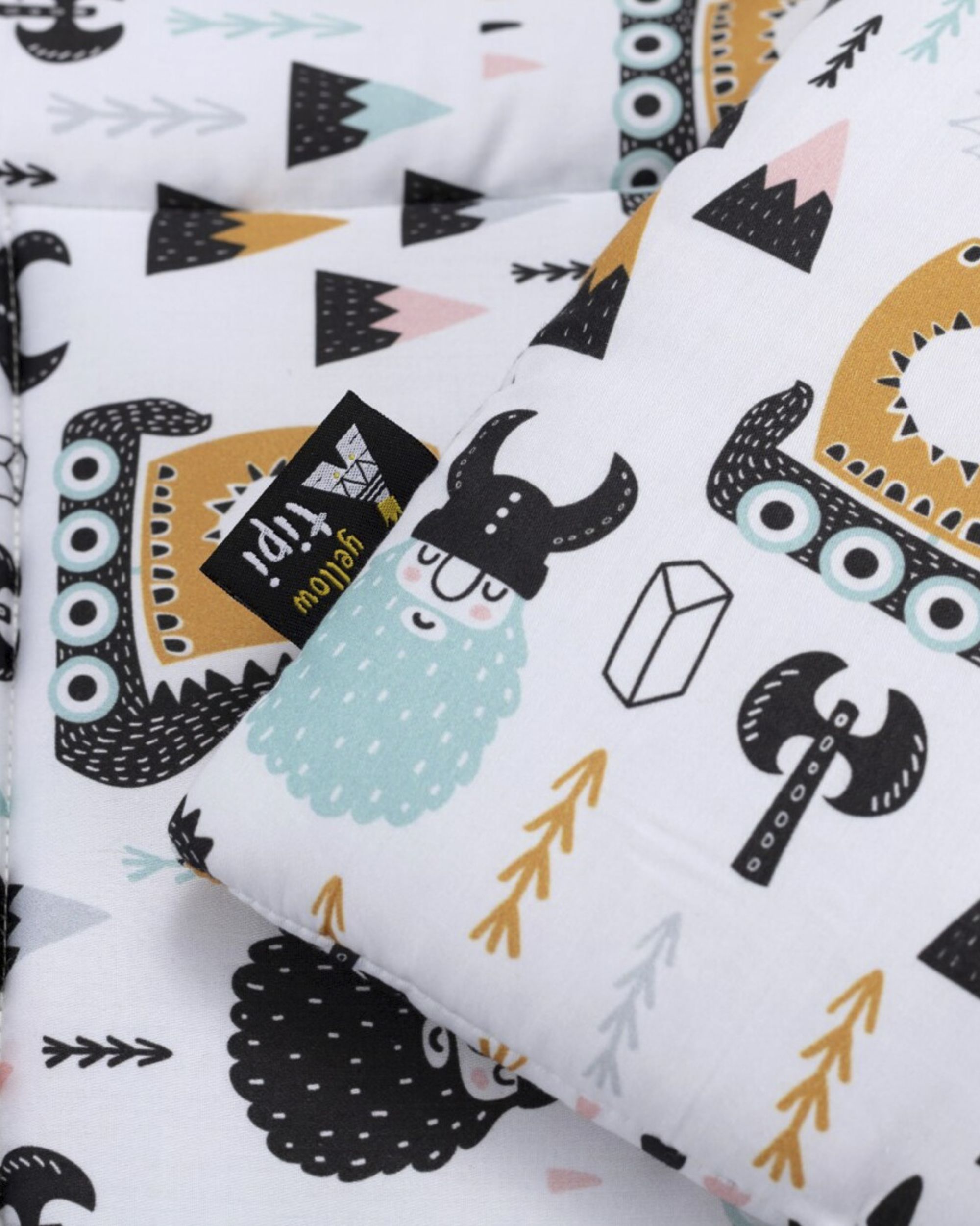 Housse + couette et taie + oreiller pour lit bébé couleur blanc tissu à motifs (hover)