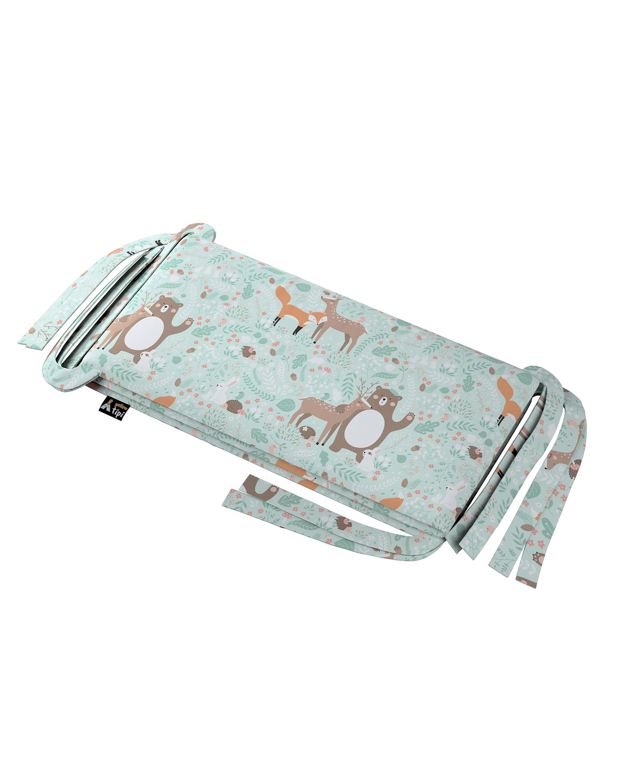 Tour de lit bébé couleur vert tissu à motifs