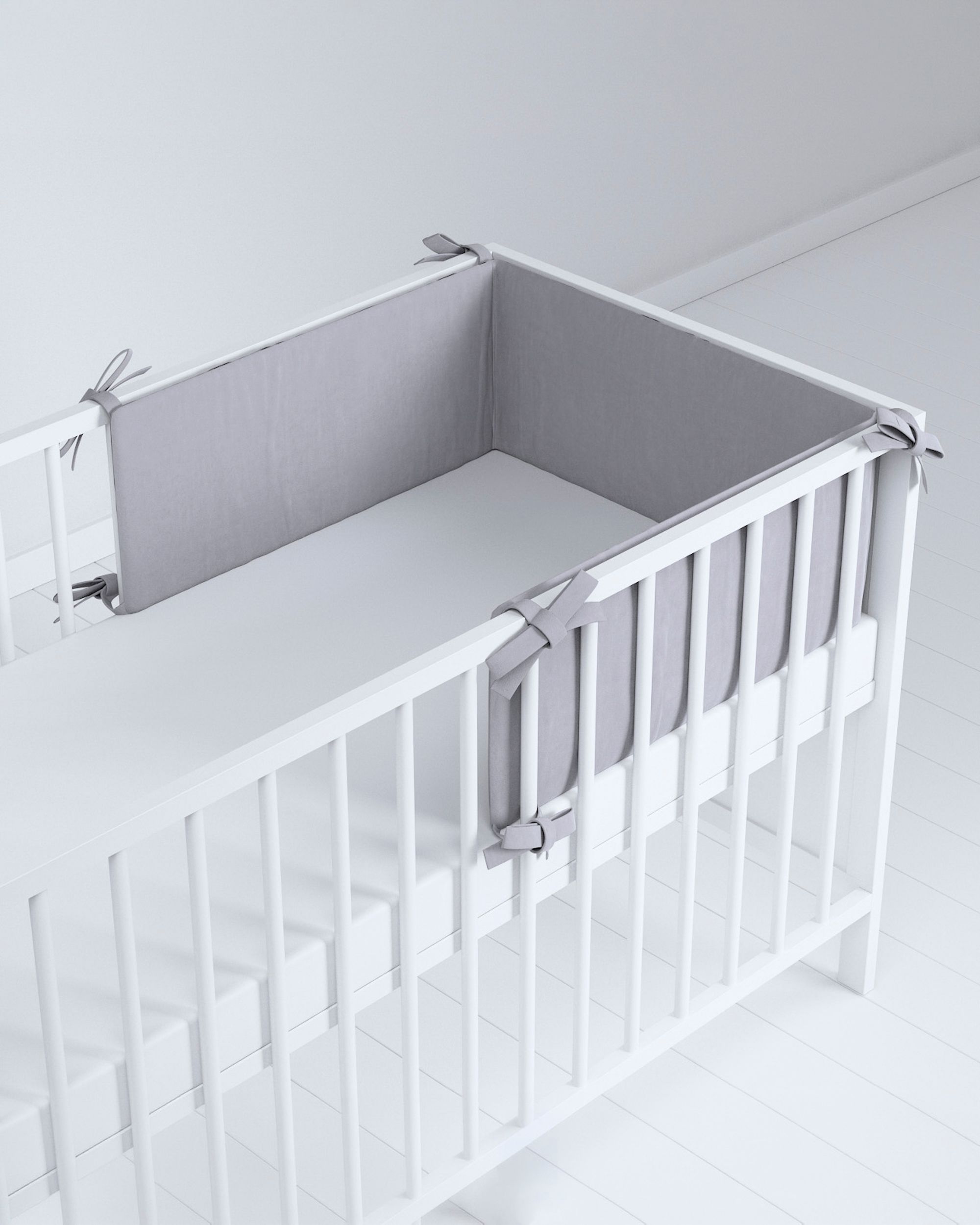 Tour de lit bébé couleur gris tissu brillant, velours (hover)
