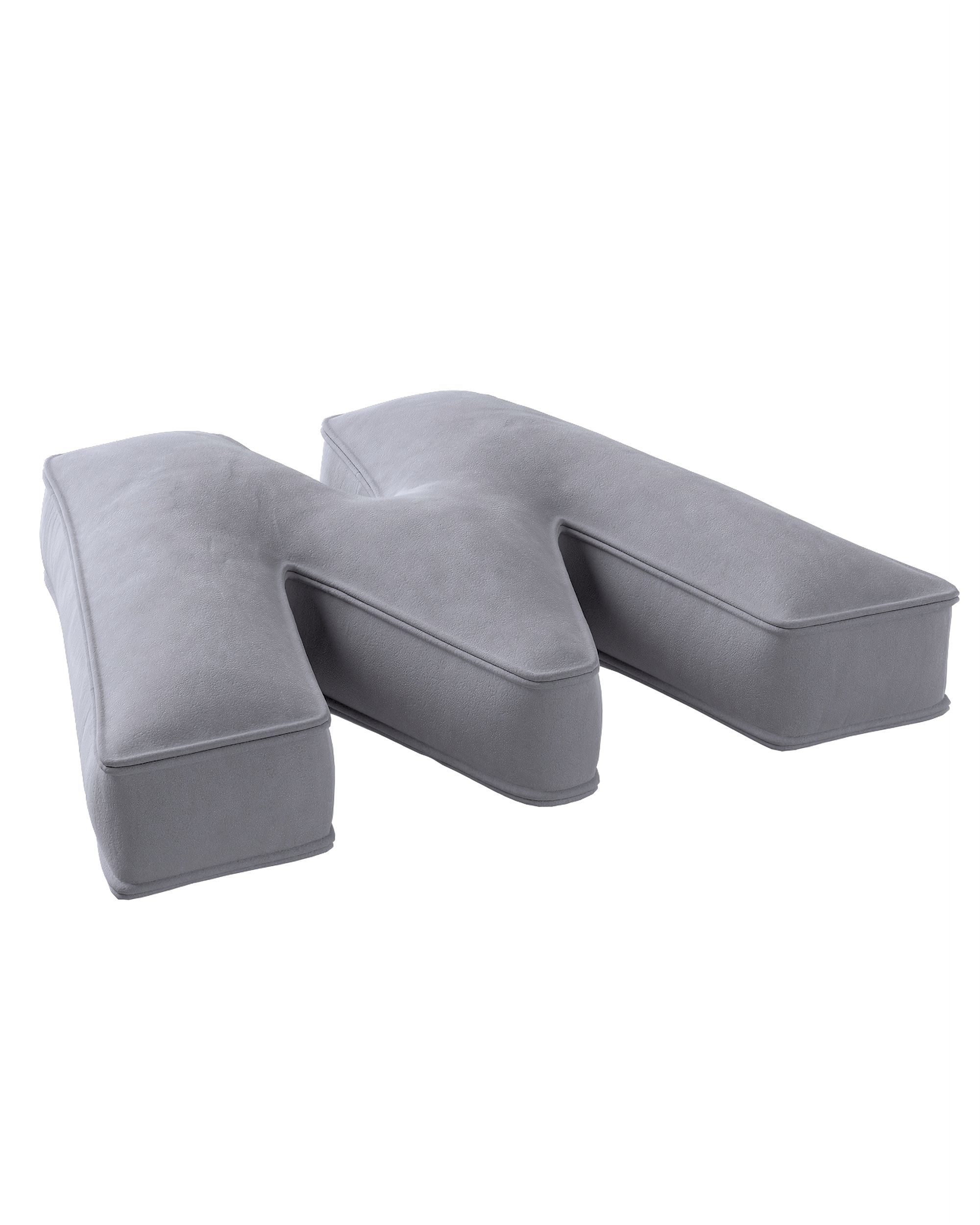 Coussins lettre W couleur gris tissu brillant, velours (hover)