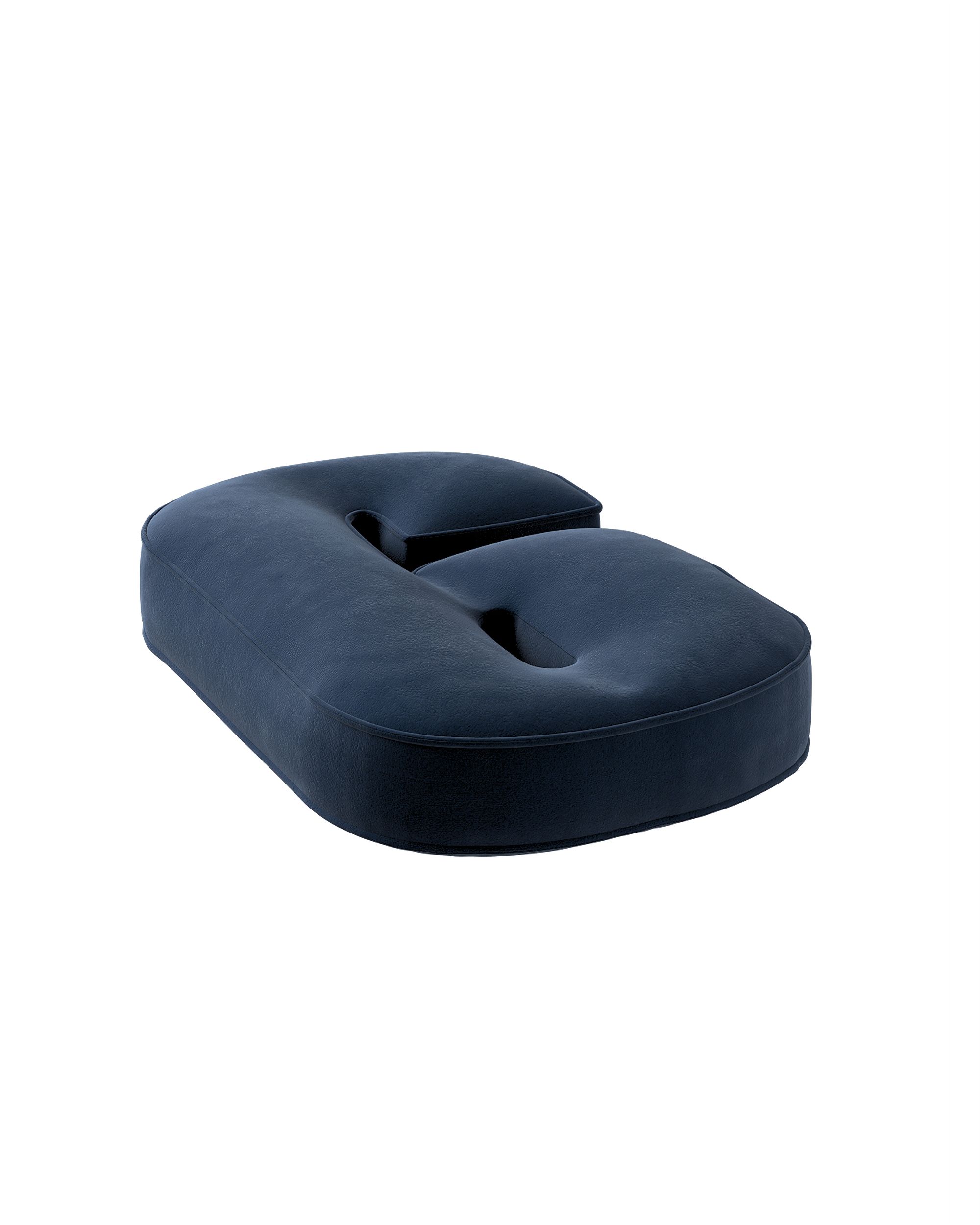 Coussin en forme du chiffre 9 couleur bleu marine tissu brillant, velours (hover)
