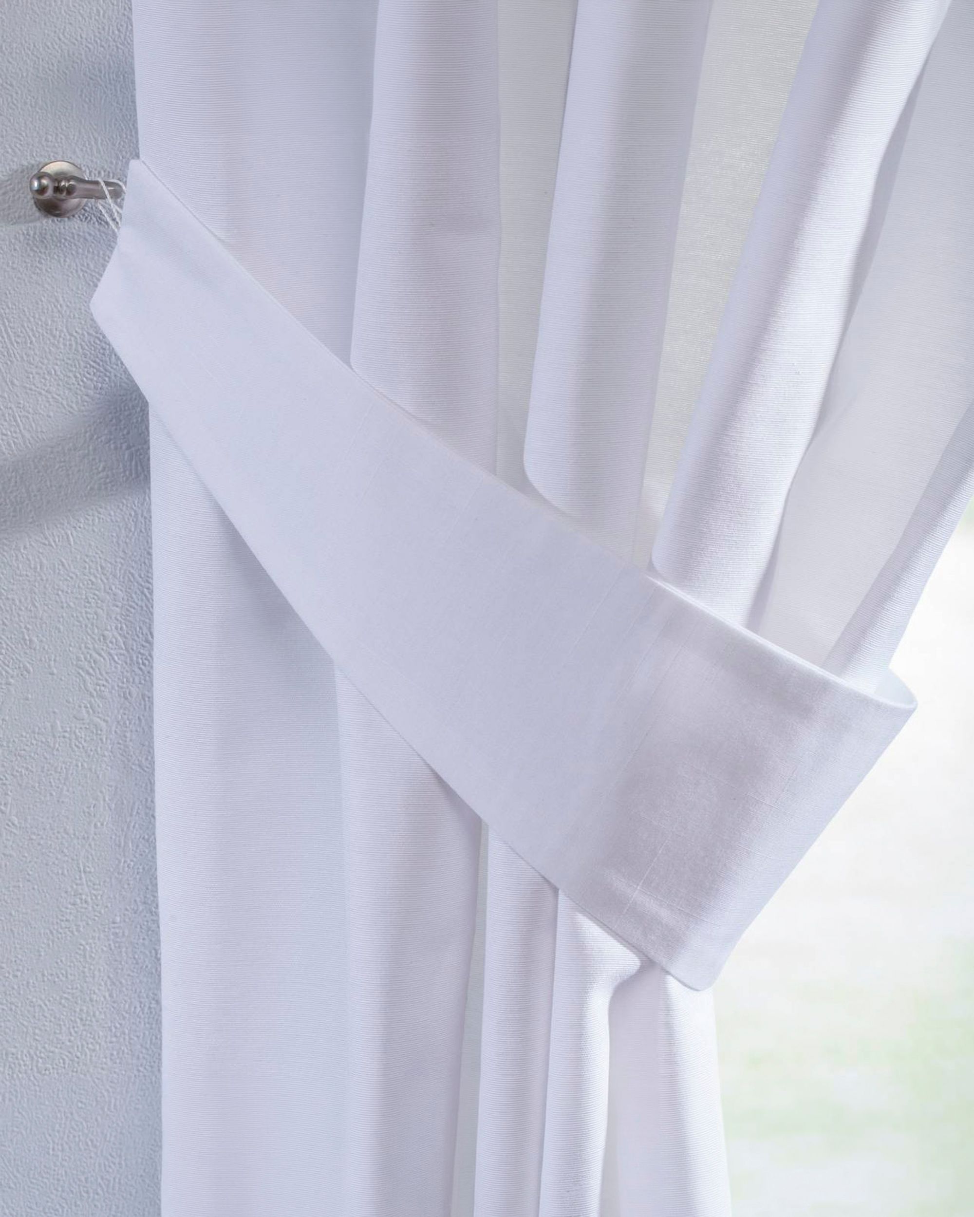Jarretière aux rideaux couleur blanc tissu semi-transparent, tresse