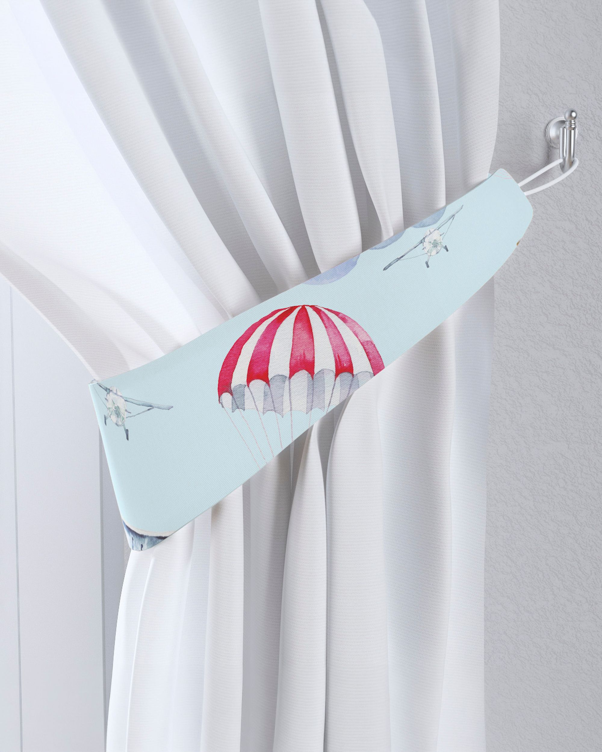Jarretière aux rideaux couleur bleu tissu à motifs